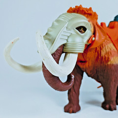Primo Clash Dino Commander Mammoth Beast Action Figure Lanard 2018 Saddle Armor