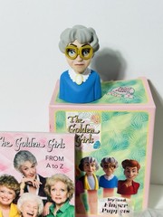 The Golden Girls Finger Puppets Vinyl Figures w/mini Book! (Has Box Damage)