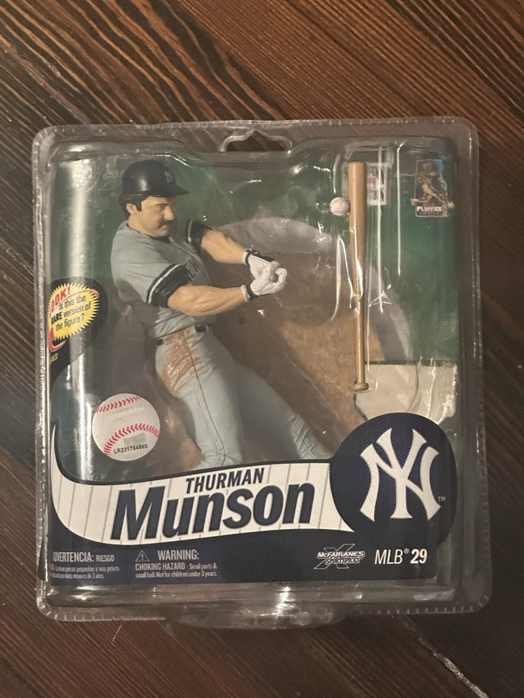 THURMAN MUNSON MCFARLANE MLB 29 SERIES NEW YORK YANKEES. T-42