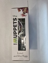 NEW Diamond Select Toys Disney The Muppets KERMIT and MISS PIGGY Action Figures