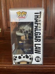 Funko Pop! One Piece: Trafalgar Law AAA Anime Exclusive #1016 Non-Chase