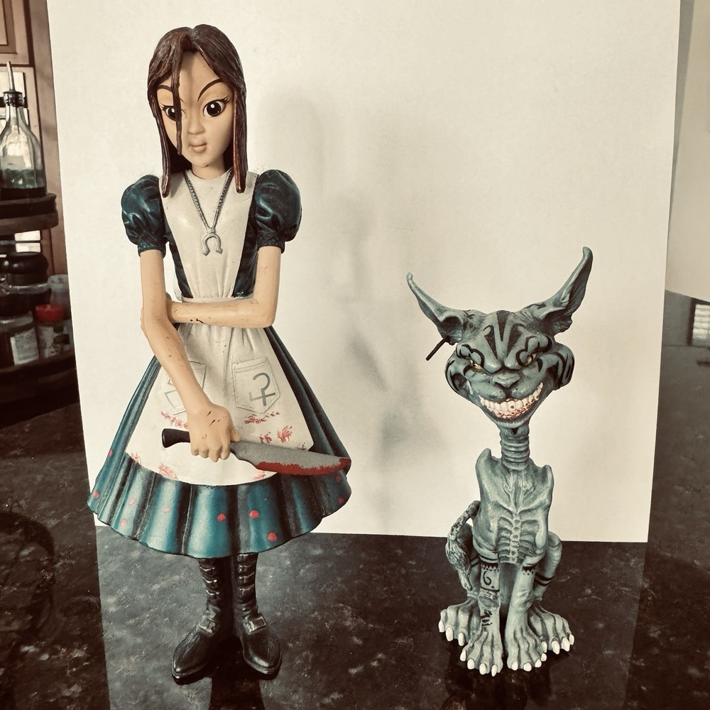 American Mcgee’s Alice and Cheshire Cat – EA 2000 Bloody Variant NO BOX