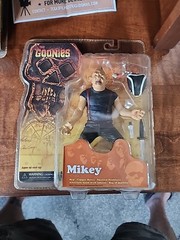 The Goonies Sloth Mezco Toys 2007! – ( RARE ERROR )- RARE ERROR – LOOK Misprint