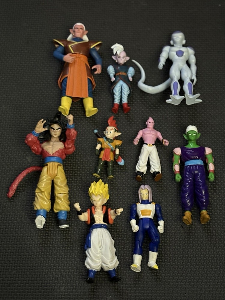 Dragonball Z ,21 Piece Action Figure Bundle , In Acceptable Condition Ships 💨