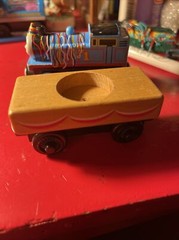 Thomas & Friends Wooden Railway Birthday Train Plus Cake Cargo Car Y4501 Magnet