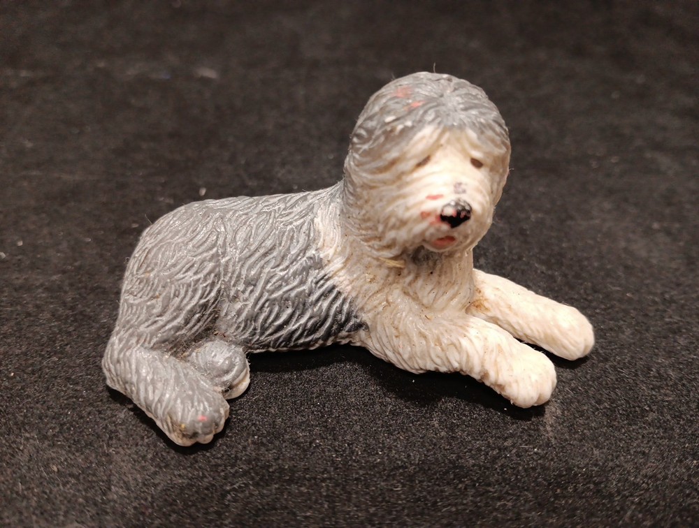 1994 MEG Puppy In My Pocket Old English Sheepdog