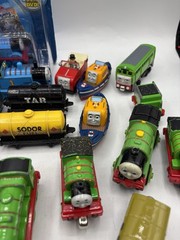 28 THOMAS THE TANK ENGINE TRAIN CARS & VEHICLES, ERTL, BRITT ALLCROFT, GULLANE