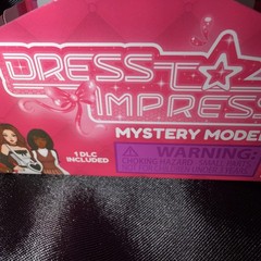 Dress to Impress Mystery Model Tropical Summer Doll Figure Toy & DLC CODE
