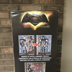 Mattel DC Comics Batman v Superman 4′ Ultimate Bat Cave 2016 Playset New in box