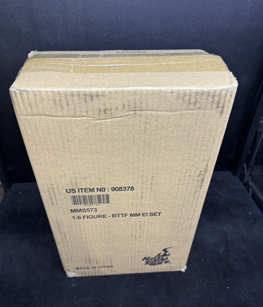 Hot Toys Back to the Future Marty McFly And Einstein 1/6 Scale MMS573 NIB Sealed