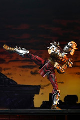Teenage Mutant Ninja Turtles Mirage Comics Battle Damaged Shredder 7″ Scale Acti