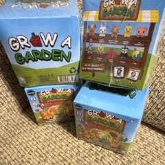 4 Roblox Grow a Garden Mystery Figure Box Set Dog Cat Rabbit Pig Chicken Ages 6+