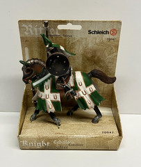 Schleich 70047 Knight Green and White Taurus Retired World Of Knights