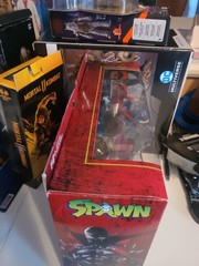 McFarlane Toys Spawn with Throne 7″ Action Figure Deluxe Box Set