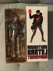 Adventure Kartel TOMMYRED threeA 1/6th Scale Figure Ashley Wood – Broken Hand