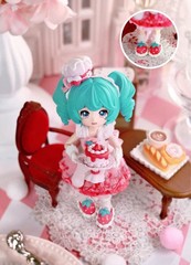 Blokees DaalaMode Series Hatsune Miku Strawberry Cake Limited Model Figure