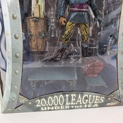 Mezco 20,000 Leagues Under the Sea Cabin Control Nemo 2001