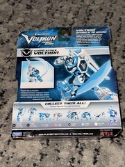 Voltron Legendary Defender Sword Attack Voltron Action Figure 2017 Playmates NEW