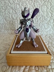 Pokemon – Battle Armor Mewtwo – 4″ Figure with clear tail stand – BRAND NEW!!