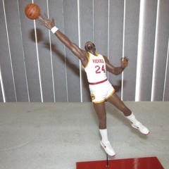 McFarlane 2007 Moses Malone Houston Rockets NBA Legends series 3 (open/loose)