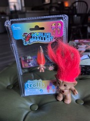 NIB Worlds Smallest Good Luck Trolls Gem Stone Toy Figurine & Ace Novelty Troll