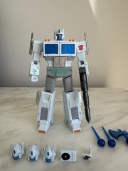 MD005 Transformers SS86 White Optimus Prime AKA Ultra Magnus
