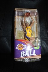 McFarlane NBA Series 32 Los Angeles Lakers Lonzo Ball Yellow Jersey