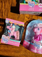 My Little Pony TOOLA – ROOLA 25th Birthday Rainbow Dash- Hasbro Pinkie Pie Read