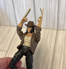2009 Hasbro Marvel Origins Wolverine Logan With Motorcycle FIGURE ONLY 3.75″