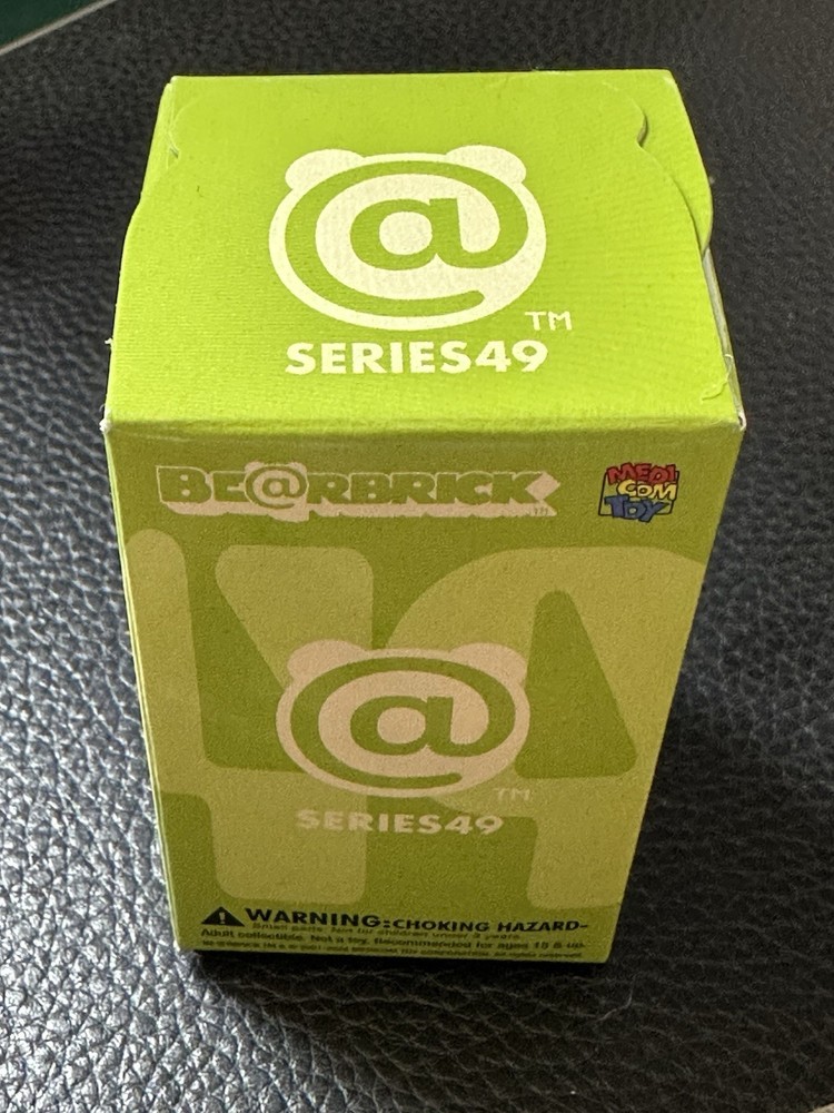Medicom Toy Bearbrick 100% Series 49 Blind box Sealed Brand New Be@rbrick