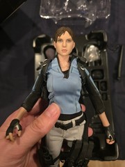Hot Toys VGM11 Resident Evil 5 Jill Valentine BSAA Figure