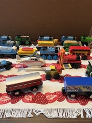48 THOMAS THE TRAIN & FRIENDS Wood, Vintage, Metal, Buildings, Track, People +++