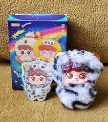 Q. Kids “Wave Club” Vinyl Plush Pendant Blind Box Confirmed Figure – Chaos