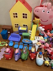 2003 Peppa Pig Figure Lot House Carry Case 75+ Figures 5 Cars Furniture Bundle
