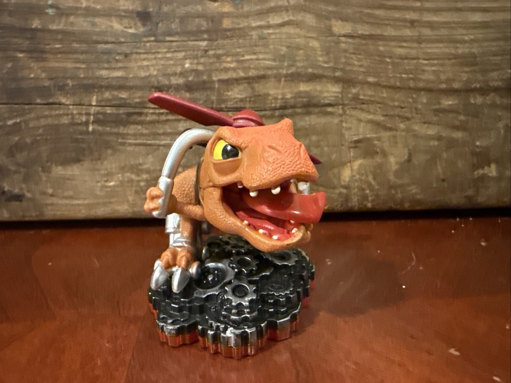 Skylanders Drobot Dragon Figure Orange Black Red Silver Collectible