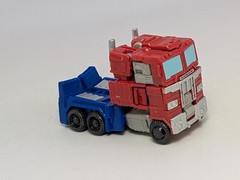 Transformers Optimus Prime Complete Kingdom Core Class WFC Robot