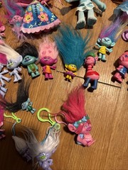 Large Lot Of Hasbro Dreamworks Trolls World Tour Mini Figures Poppy Branch