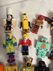 ROBLOX Toys Action Series Lot Of 20 Figures W/ Accessories & Virtual Item Tokens