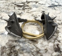 Xesray studio combatants Fight for Glory Spiked Pauldron Shoulder Armor 1/12