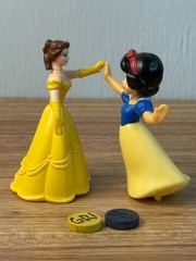 Disney Belle and Snow White Fastfood Toys, 3″ Tall GDJ-P-687