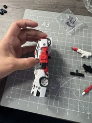 Transformers Kingdom Red Alert WFC Trilogy Deluxe Class Generations