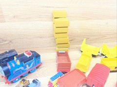 Lot Of 6 2013 Thomas Motorized Engines And 34 Other Pieces