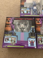 Jazwares FNAF Five Nights at Freddy’s Withered Bonnie, Chica Puppet Office Set!