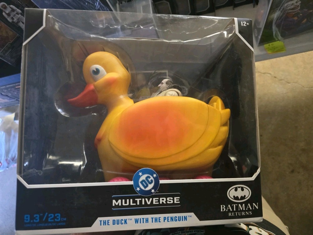 DC Mcfarlane Multiverse Batman Returns The Duck With The Penguin Figure