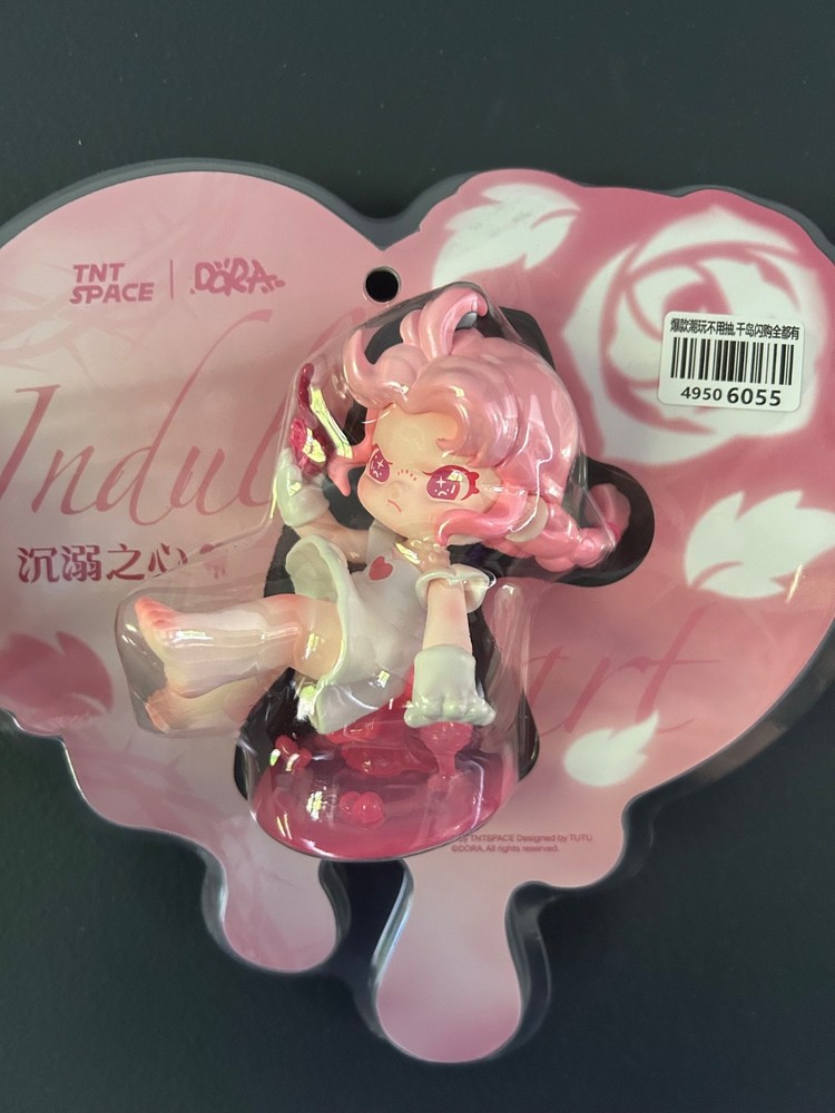 Dora indulgent heart-tnt space