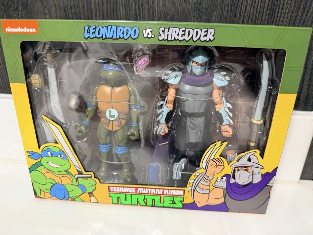 NECA TMNT Cartoon Leonardo vs. Shredder Figure 2 Pack NEW Target Exclusive