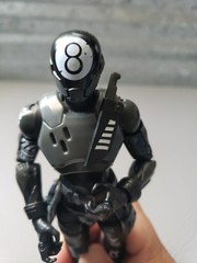 Fortnite Legendary Series 8-BALL 6″ Action Figure and all accessories Jazwares