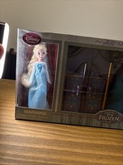 Disney Store Frozen Elsa Wardrobe Set New Old Stock Vintage