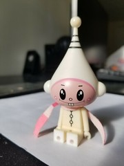 Dalek Pink and White Ice Bot – Kidrobot Designer Vynil Art Figure