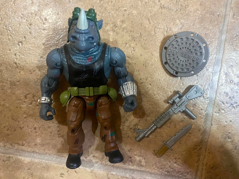 TMNT 1988 Remastered Raphael vs BATTLE DAMAGED ROCKSTEADY ONLY Playmates Figure